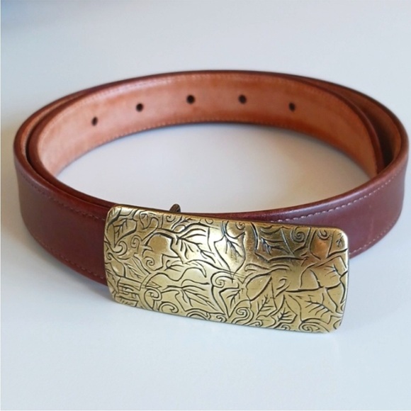 Coach Accessories - COACH women’s leather belt size M vintage measures 35.5” engraved brass buckle